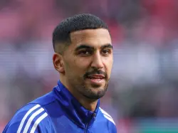 إيقاف المحترف المغربي أيمن برقوق عن التداريب بسبب تعليق مثير  للجدل!